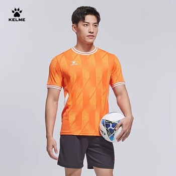 Футбольная форма KELME  Short-sleeved football suit