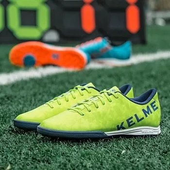 Шиповки Kelme Men's football shoes (TF)